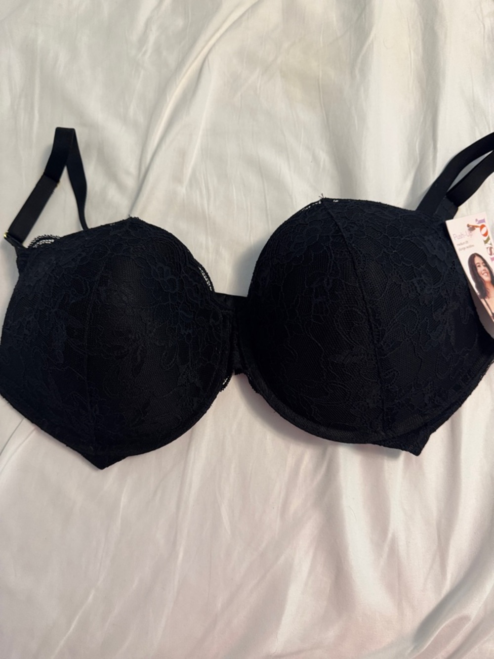 Classic Black Lace Push-Up Bra with Underwire Support